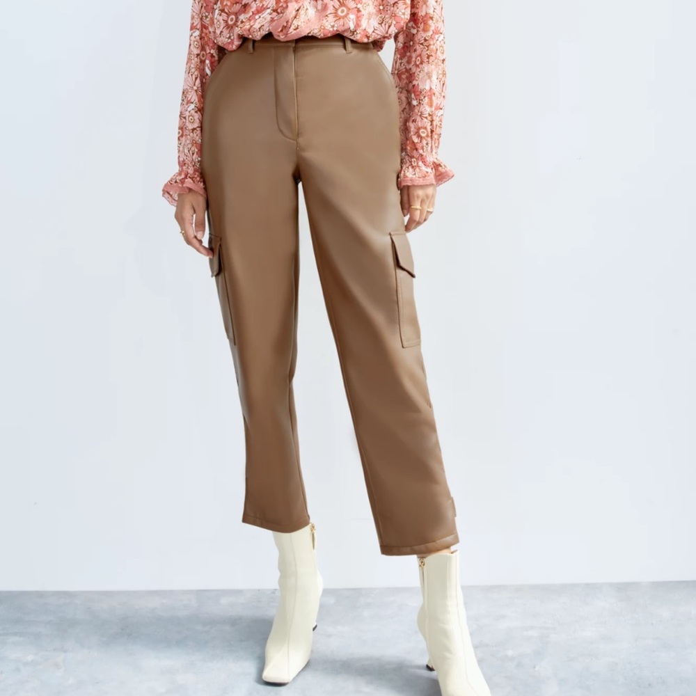 ARITZIA- Wilfred Modern Cargo Pants